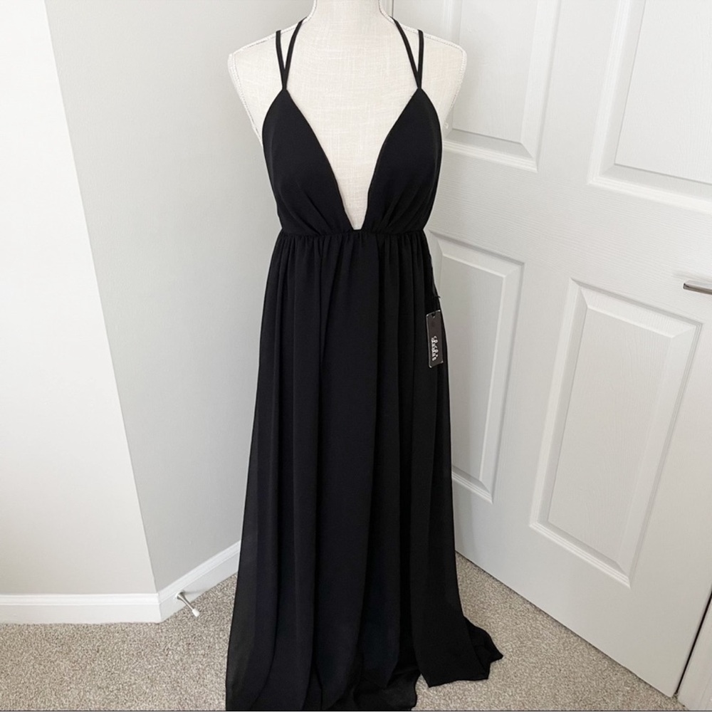 LULU’S Black Deep V Halter Maxi Dress Open Back